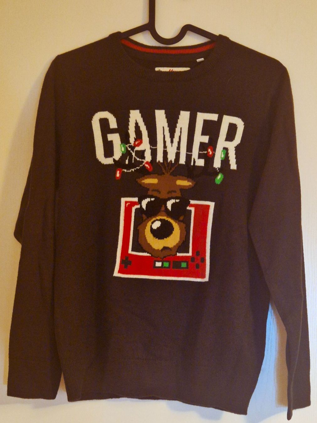 C&A Pulls et sweat-shirts: Weihnachtspullover Gr. 146/152 – D'occasion à Volketswil par Dokinka 1