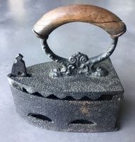 Bügeleisen antik, Kohle-Bügeleisen