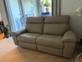 Hochwertiges 3-Sitzer Leder-Sofa mit elektrischer Relax