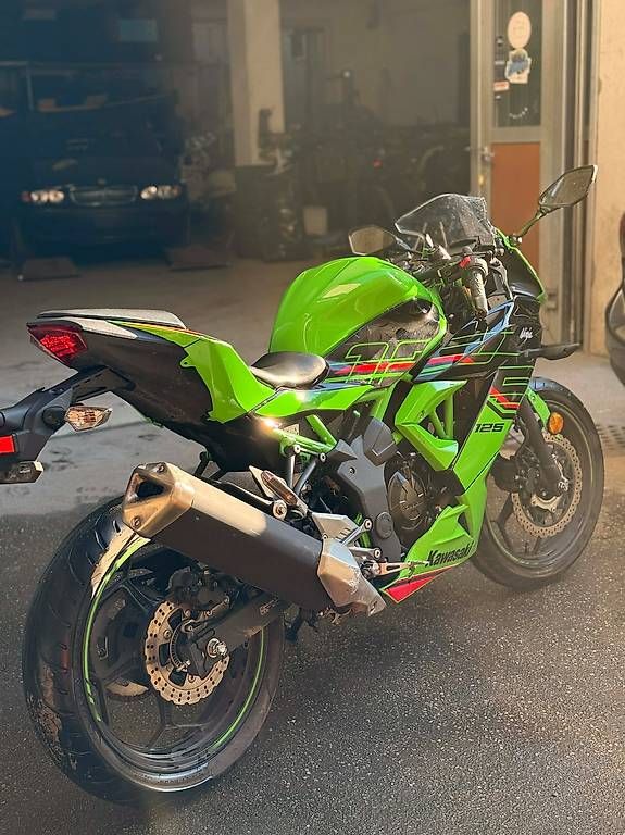 Strada: KAWASAKI Ninja 125 – Usato da Fahrwangen venduto da kry_5kbd 3