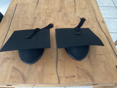 Chapeau diplômé (2 pièces)