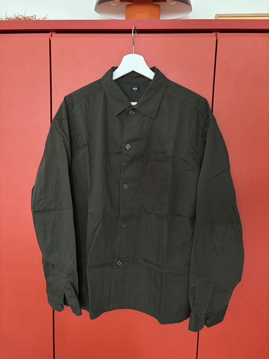Hemden: Uniqlo Dark Green Shirt – Gebraucht aus Zürich von valentin.abend