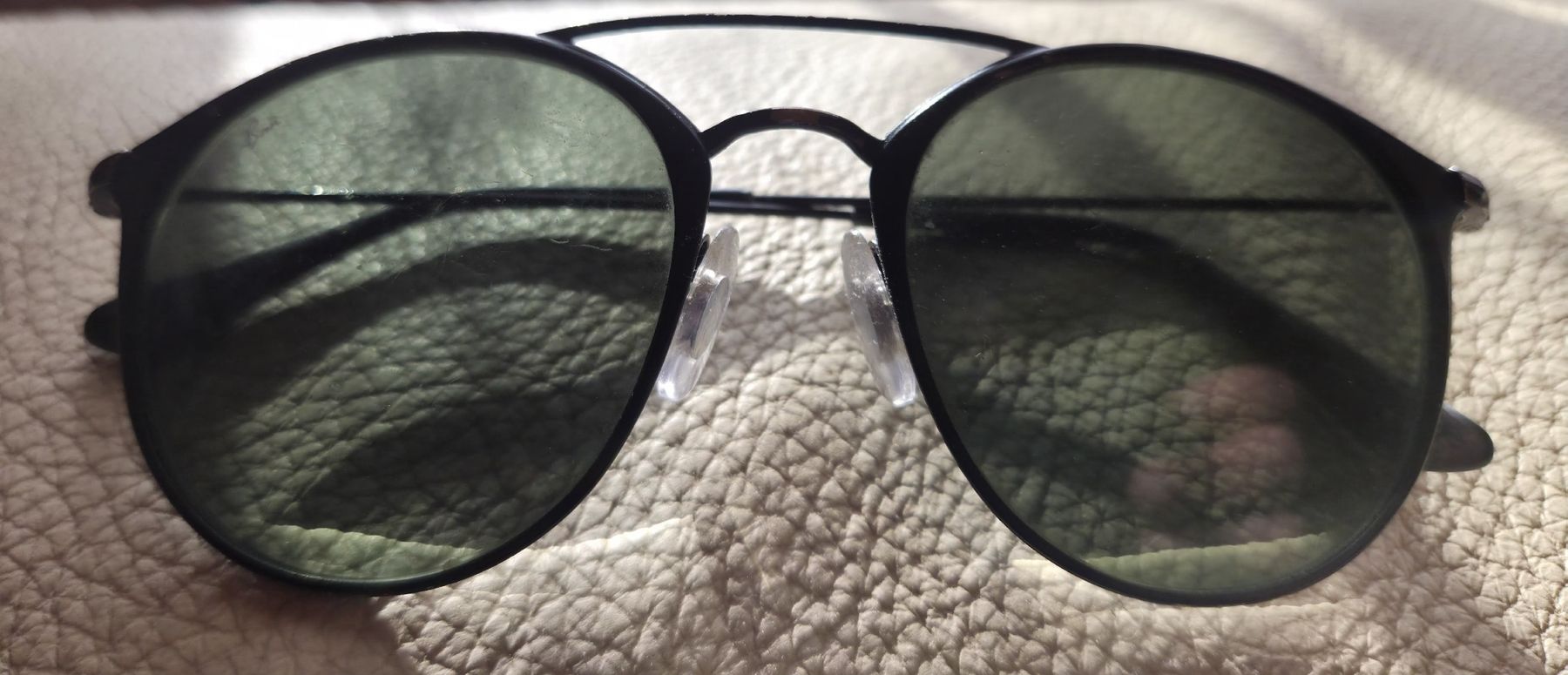 Ray-Ban Lunettes & Verres: rayban unisex – D'occasion à Les Mosses par EKKEN