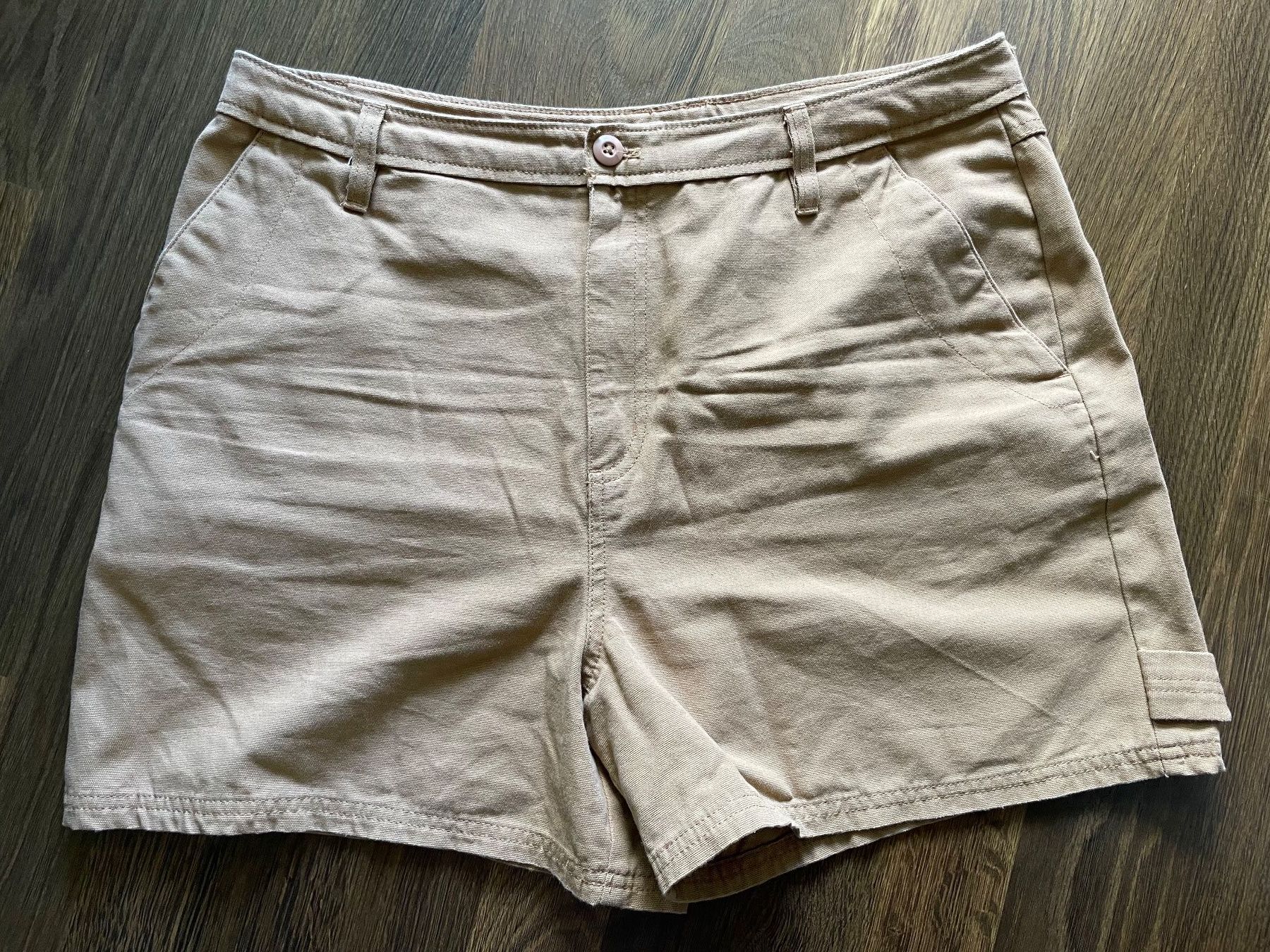 Vans Pantaloni: Vans short ground work – Usato da Olten venduto da B3ren 1