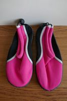 Kaum getragene pinke Wasserschuhe / Strandschuhe, Gr. 29