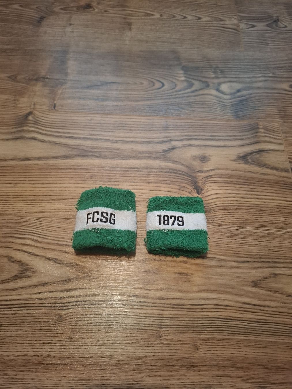Autres vêtements & accessoires: FCSG Handgelenkwärmer  – D'occasion à Dietschwil par fab_n9xs