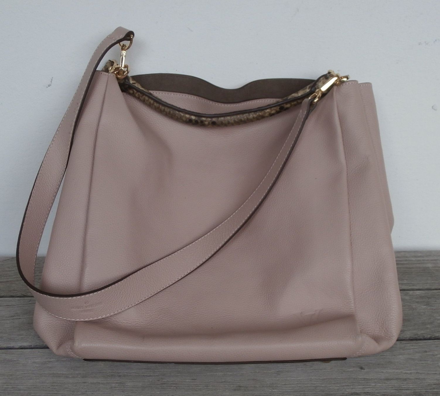 Louis Vuitton Borse da donna: Louis Vuitton Handtasche / Shopper Leder altrosa – Usato da Dierikon venduto da EdelGut 4