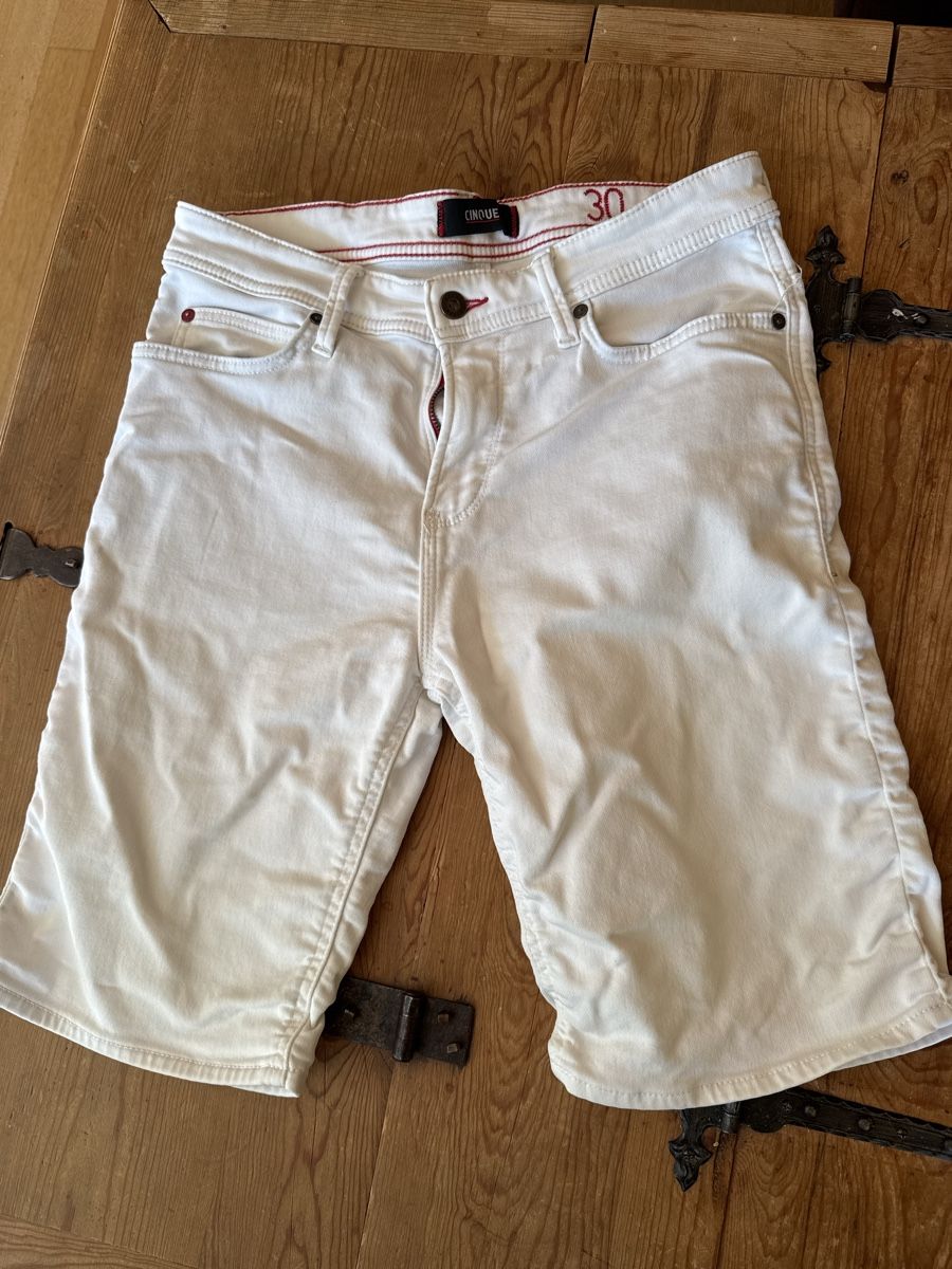Cinque Hosen: Cinque kurze Hose weiss Gr. 30 – Gebraucht aus Mauren von ducducturi