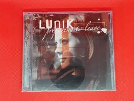 CD Lunik "preparing to leave"