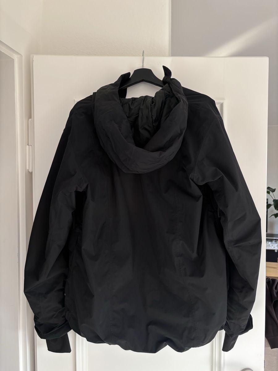 H&M Jacken: Isolations Skijacke – Gebraucht aus Zürich von laura.alisha 4