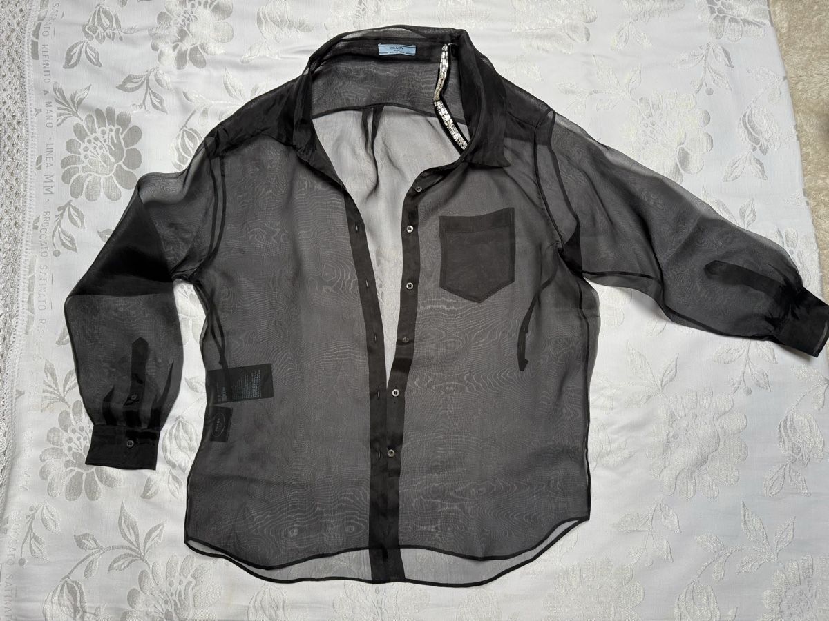 Prada Camicette: Prada shirt new – Nuovo (secondo la descrizione) da Barna venduto da orbuyorcry