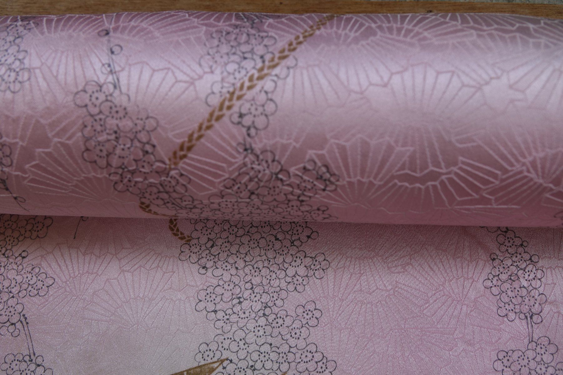 Stoffe: Japan Kimono Stoff Seide 12 Meter – Defekt aus Winterthur von Hiruko 1
