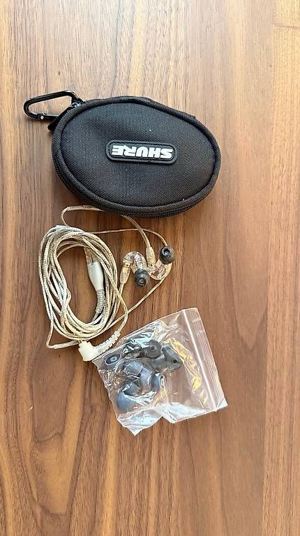 Shure Kopfhörer: Shure SE 215 CL Clear / Transparent – Neu (gemäss Beschreibung) aus Beromünster von Lechim19