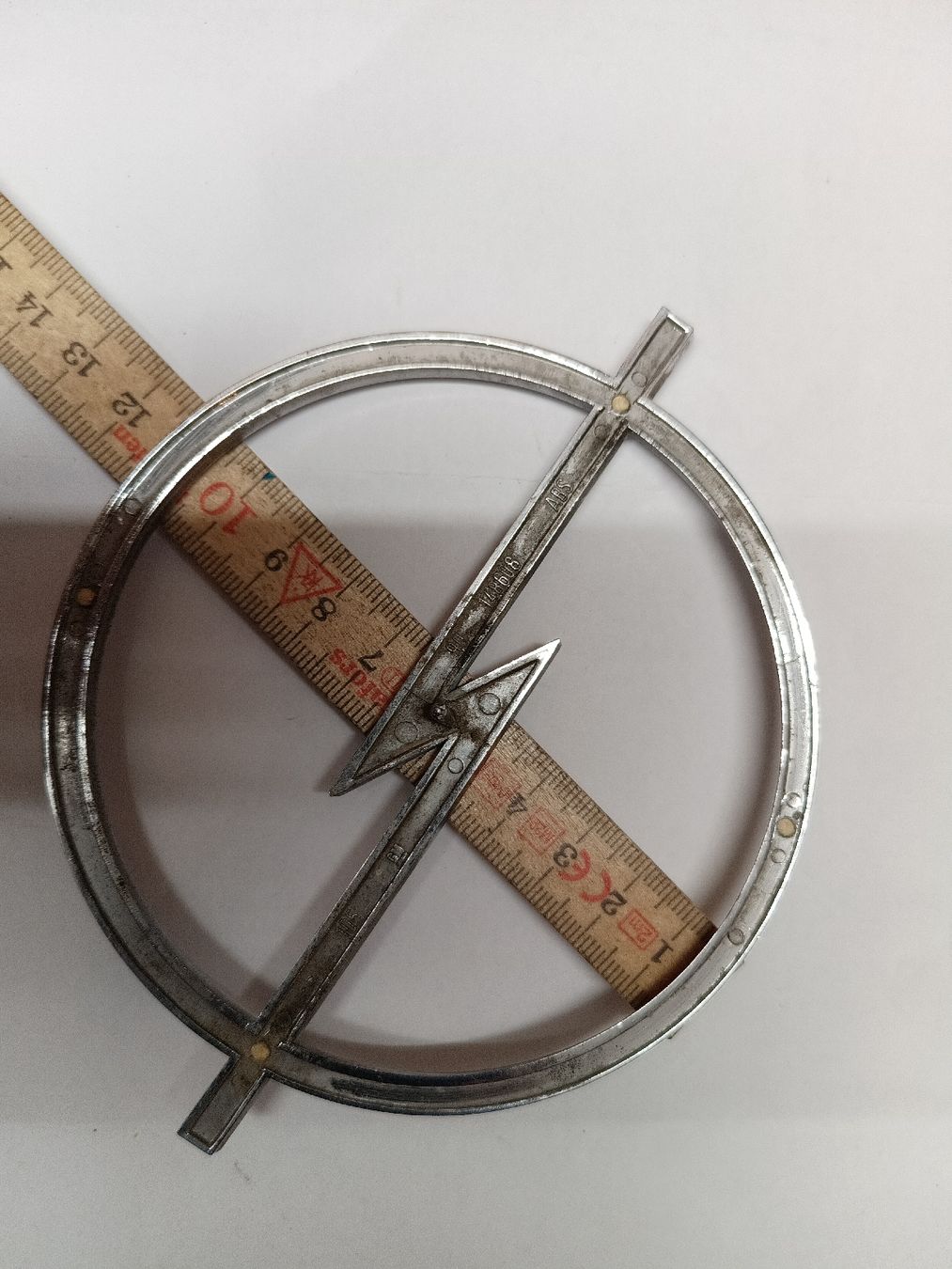 Opel Tutti pezzi di ricambio auto: Emblem Opel Blitz 148608 – Difettoso da Trub venduto da Eneah 1