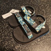 NEU Quiksilver Kinder-Sandalen Gr. 22 – mit Etikett