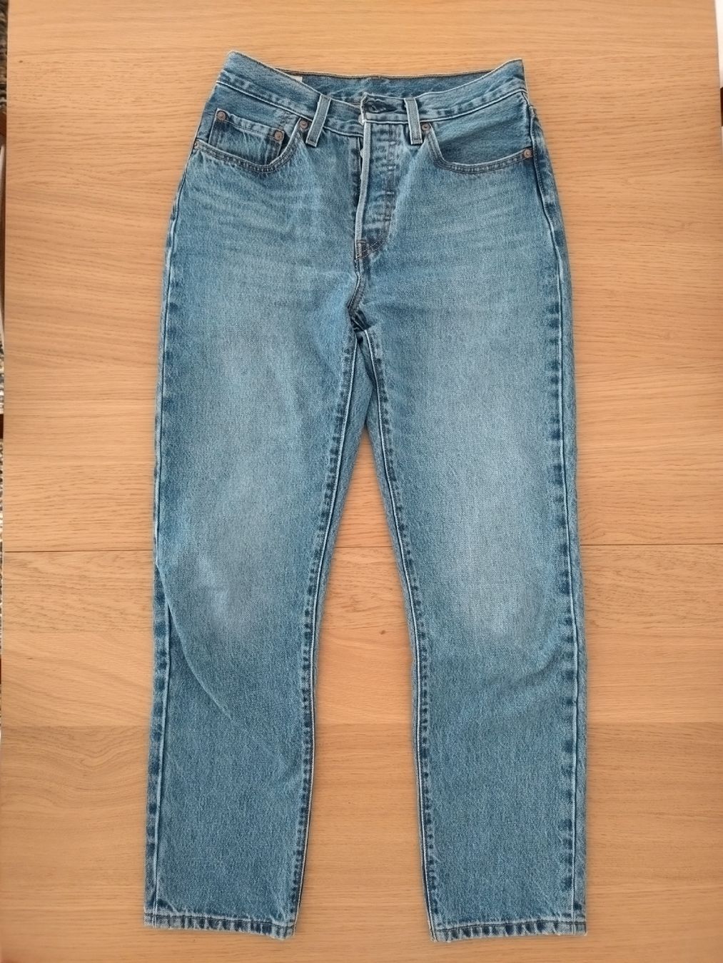 Levi's Jeans: Levi's 501 - W26 L30 – Nuovo (secondo la descrizione) da Zürich venduto da chi_7llx