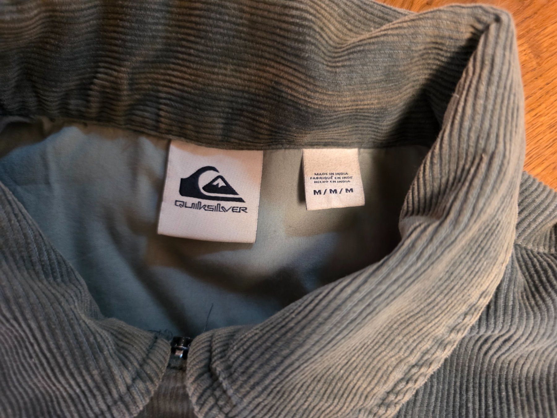 Quiksilver Jacken: QUICKSILVER Jacke Grösse M gebraucht – Gebraucht aus Hinwil von muppets 2