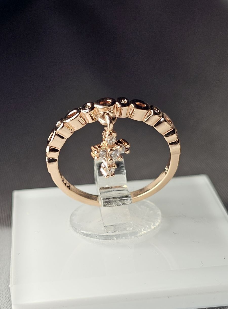 Anelli: Stilvoller goldener Ring mit Kreuz Gr. 7.5 – Nuovo (secondo la descrizione) da Grenchen venduto da dar_6d52 4