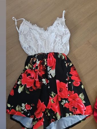 Blumen Jumpsuit / Sommerkleid