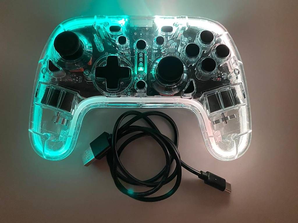 Controller: snakebyte NSW GamePad RGB S – Usato da Russikon venduto da sicohara 1