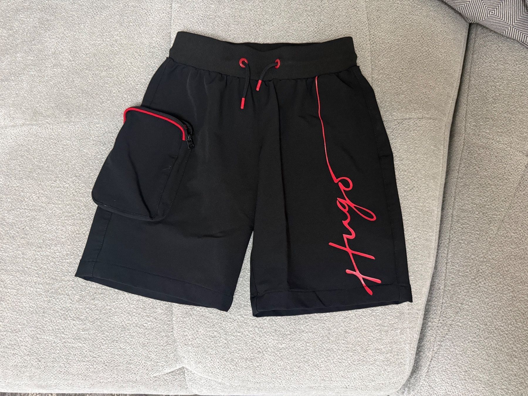 Hugo Boss Kleiderpakete & -sets: Kleiderpaket Gr. 130-140 – Gebraucht aus Uetikon am See von Fraufox1 1