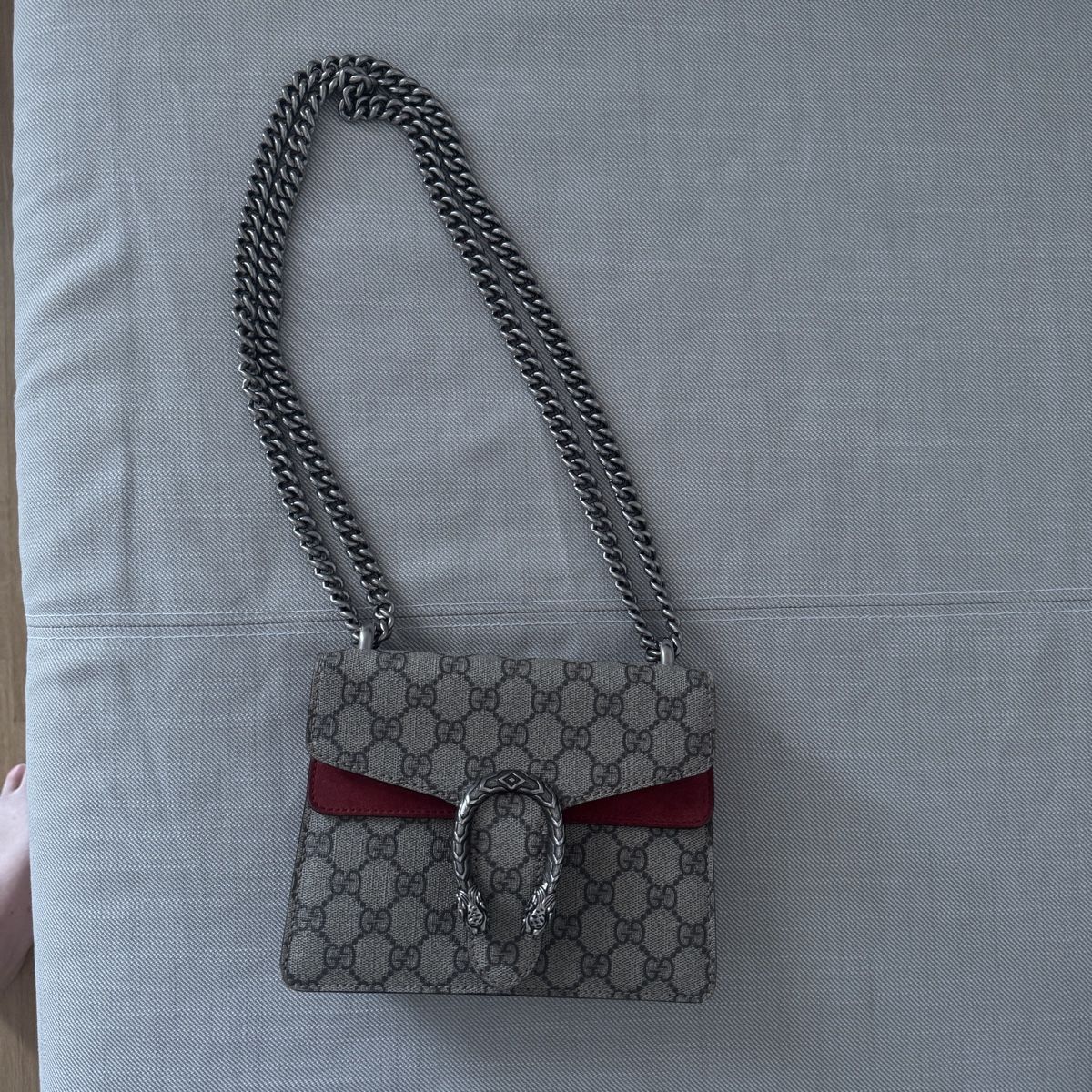 Gucci Sacs femmes: Dionysus Gucci Supreme Mini Bag – D'occasion à Fribourg par ksu_65bh