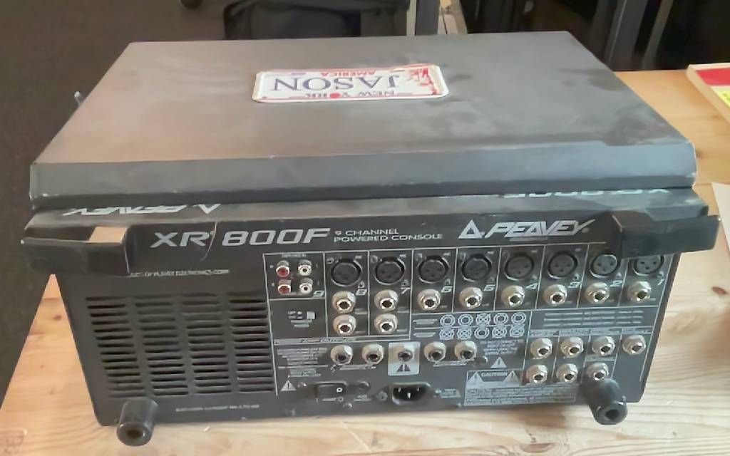 Console di mixaggio: Powered console / table de mixage amplifiée Peavey XR800F – Usato da Biel/Bienne venduto da julienmegroz 3