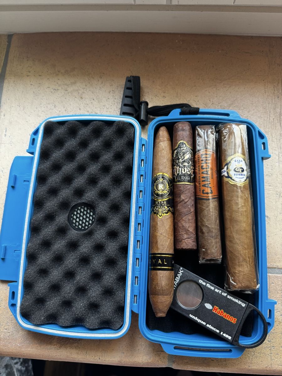 Humidore: Cigar Selection in Travel Humidor Case – Neu (gemäss Beschreibung) aus Seuzach von Wolf936 1