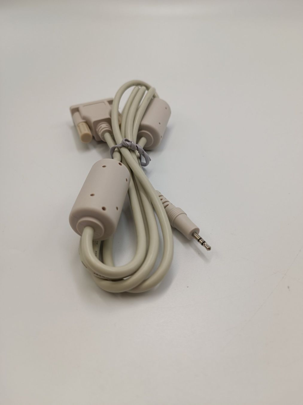 Cavi: Kabel 2,5 mm Audio auf DB 9 – Usato da Schlieren venduto da 2nd-Life 2