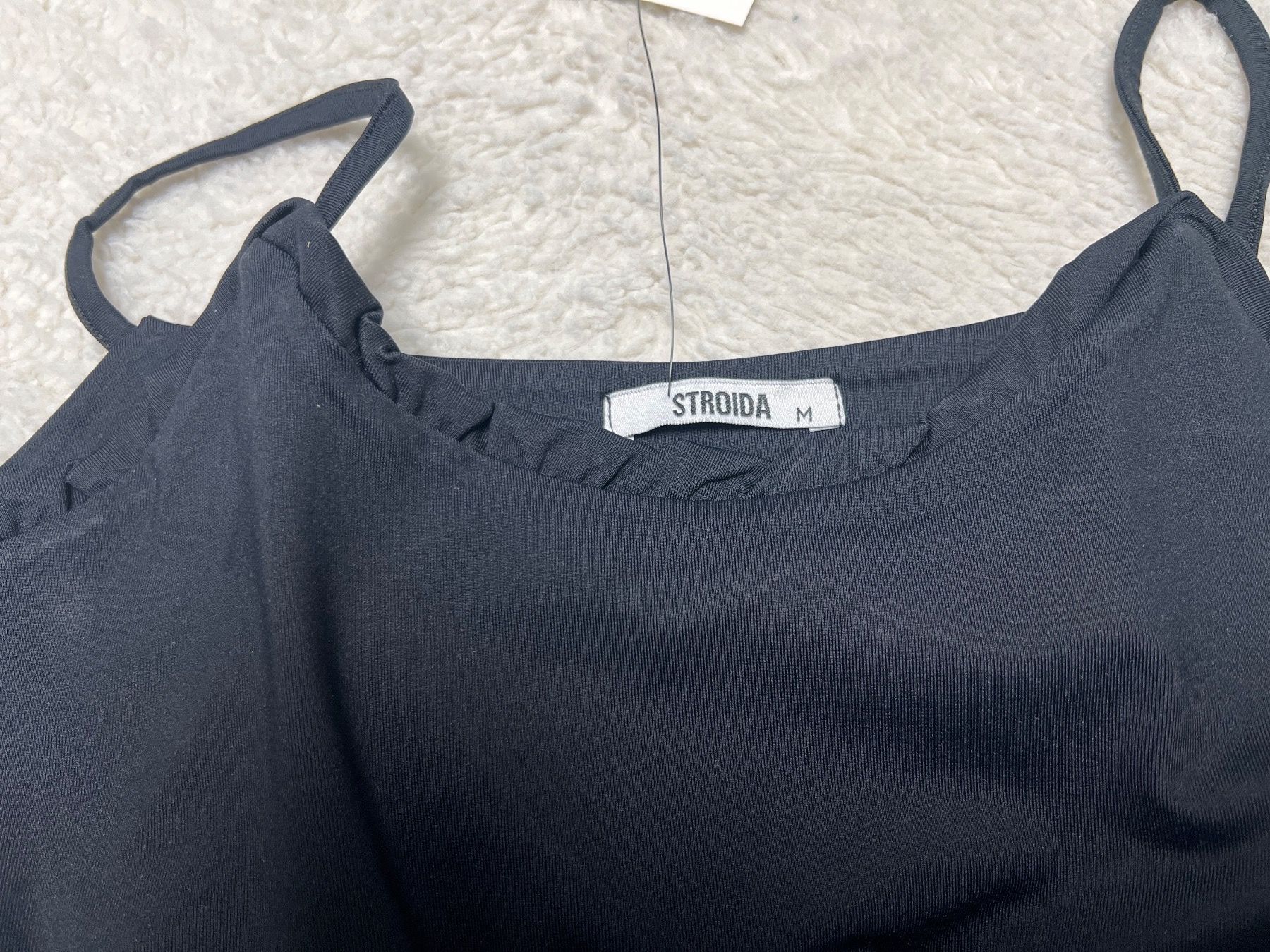 Top: Brassière Stroida noire taille M neuve avec étiquette – Nuovo e nell'imballaggio originale da Chenens venduto da anasantos90 2