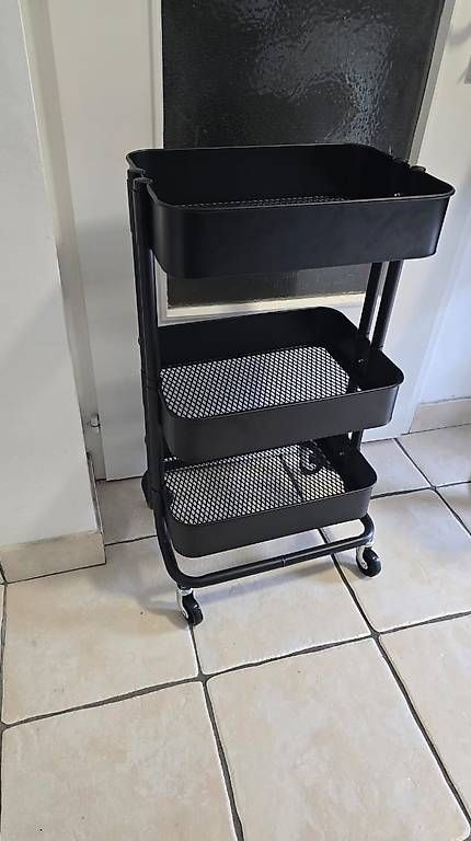 Valises & Sacs: Black Storage Trolley – D'occasion à Le Grand-Saconnex par lol_zs8k