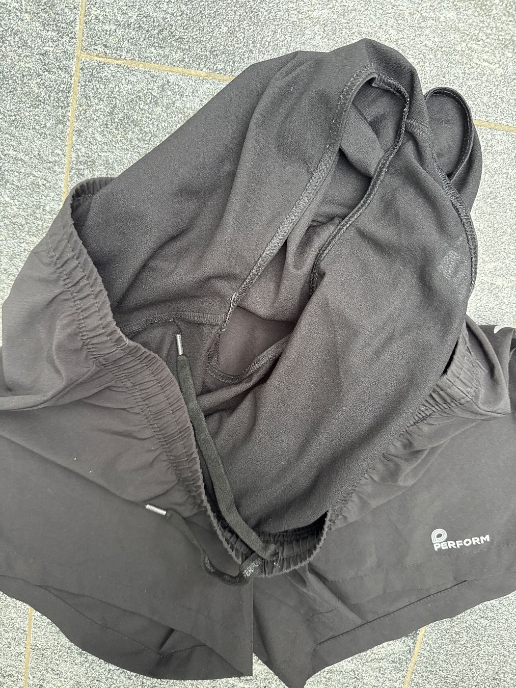 Pantaloni: Run Shorts Gr. 38 – Usato da Strengelbach venduto da lana40 2