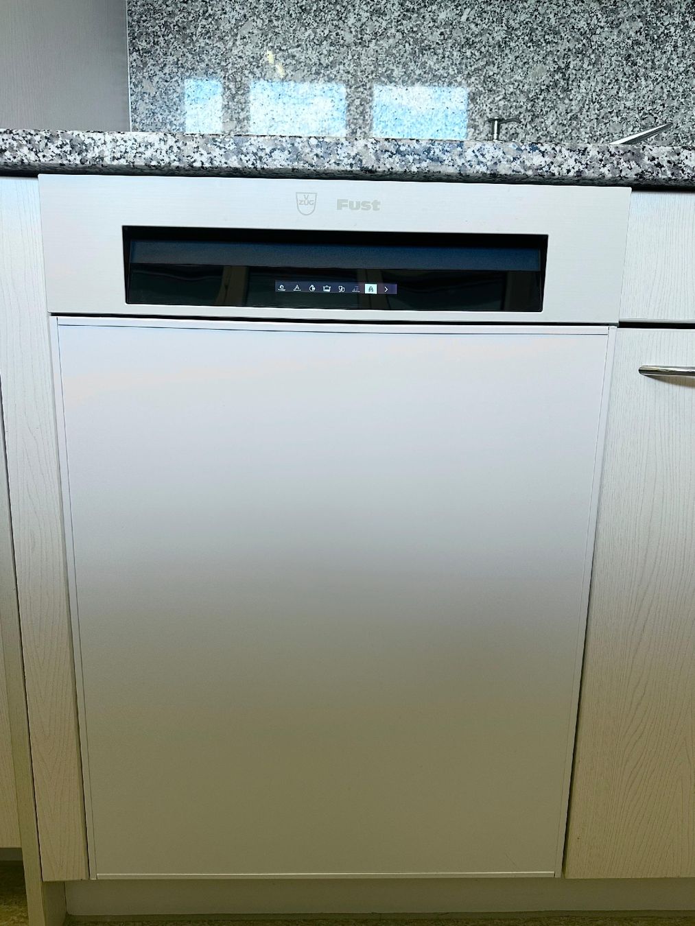 Machines à laver la vaisselle: V-Zug Geschirrspüler – D'occasion à Dietikon par cel_vm8p 1