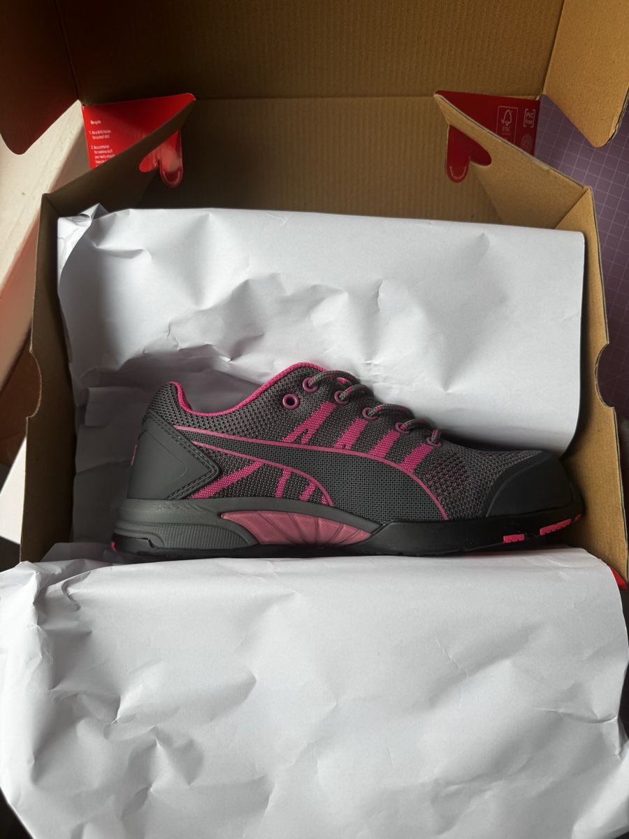Puma Scarpe da donna: Puma Celerity Knit Pink Wns Low Grösse 38 – Nuovo e nell'imballaggio originale da Ebikon venduto da jov_w5ww 1