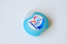 Neu! Nevadent Dental Floss Zahnseide mit Fluorid