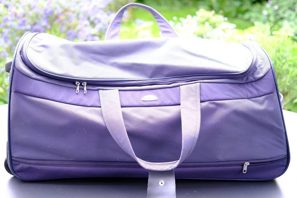 Samsonite Borse: Reisetasche Samsonite mit Rädern – Usato da Muttenz venduto da Montreal1986 2