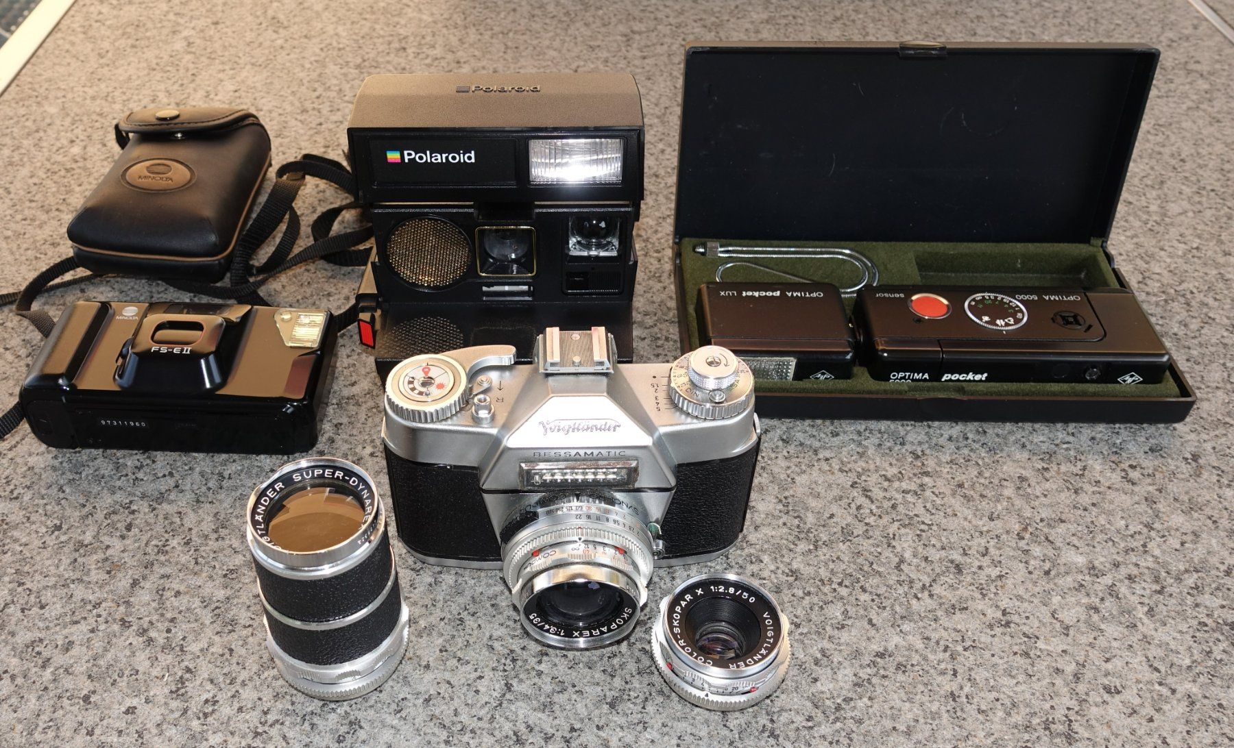 Fotocamera: Konvolut Fotokamera – Usato da Einsiedeln venduto da Amselspitz49 1