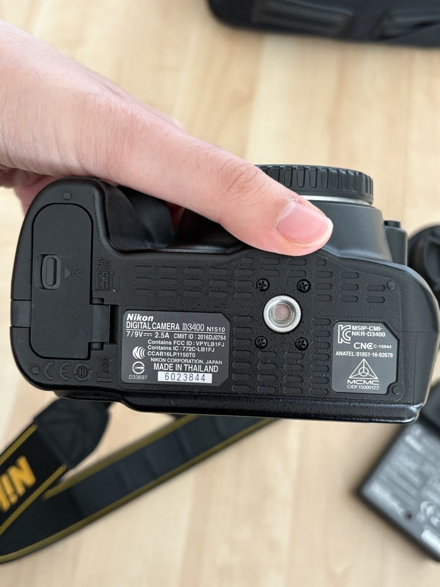 Nikon Fotocamera: Nikon D3400 – Usato da Zürich venduto da sal_596k 7