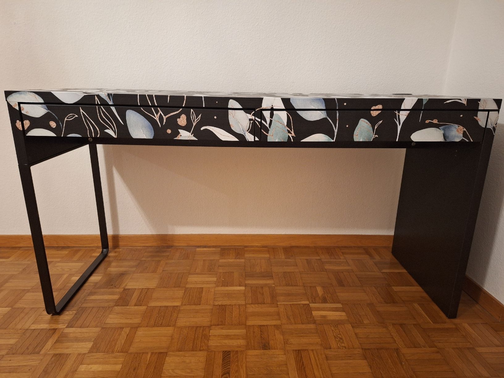 Ikea Scrivanie: IKEA Schreibtisch Micke – Usato da Schwerzenbach venduto da sen_st9m 7