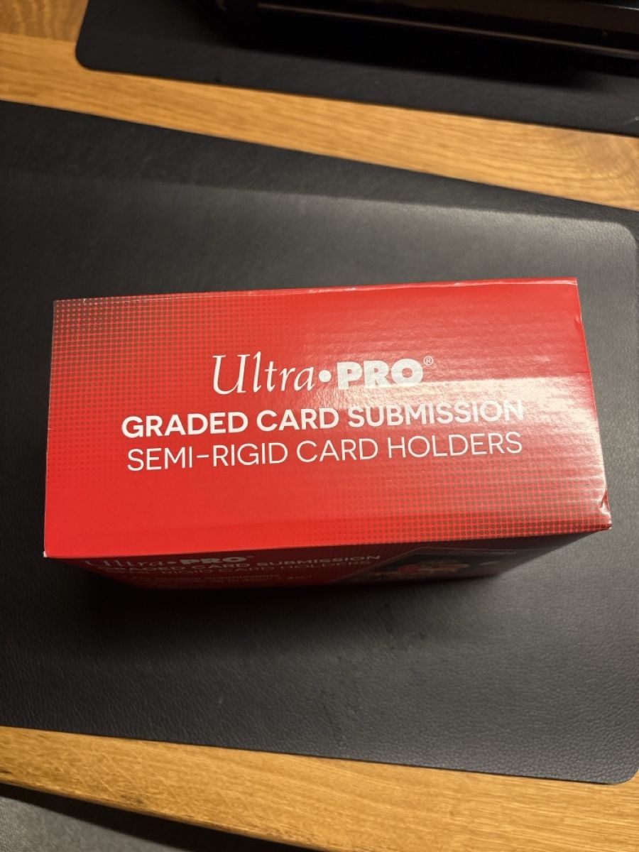 Cartoline: Ultra Pro Graded – Usato da Frutigen venduto da ska_5mpc 1
