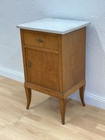 Antiker Nachttisch / Schrank mit Marmorplatte,