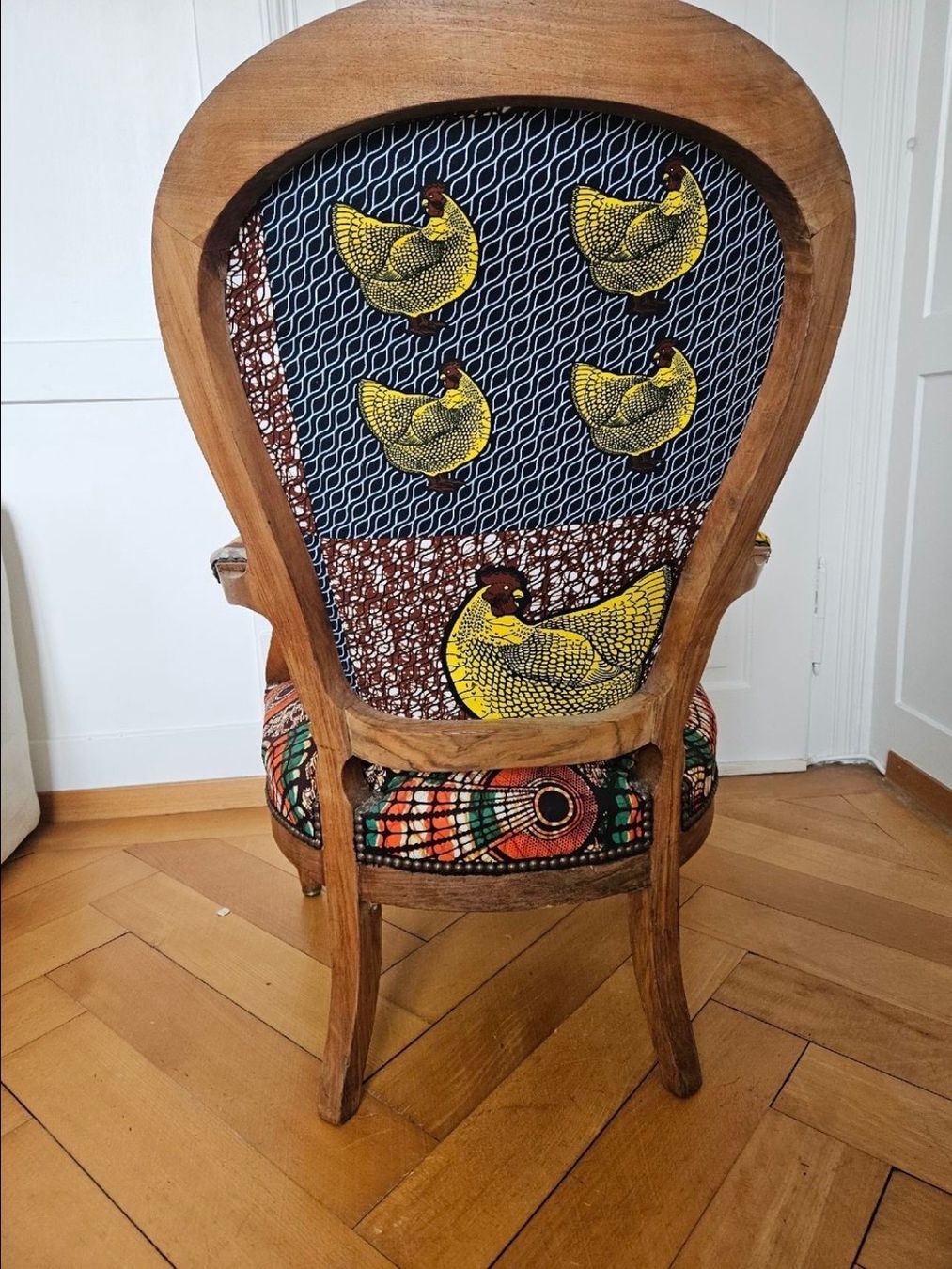 Poltrone: Vintage-Polstersessel mit einzigartigem Stoffbezug – Usato da Zürich venduto da ThomiRicardo 1