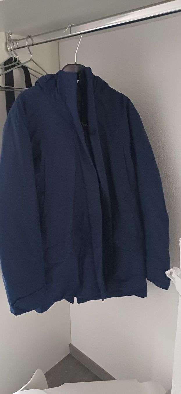Bogner Mäntel: Winterparka dunkelblau mit Kapuze – Gebraucht aus Grüt (Gossau ZH) von gabygo4
