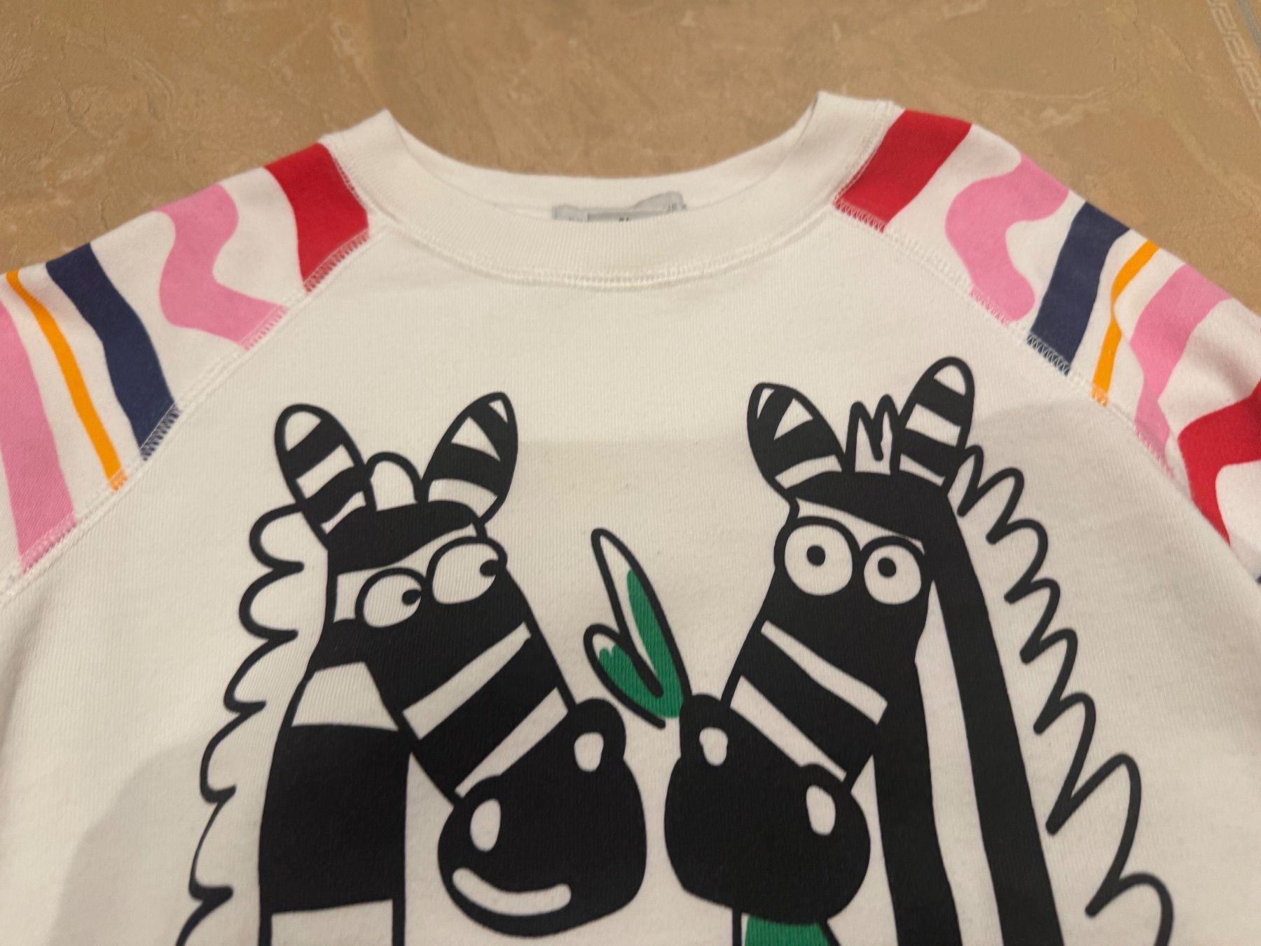 Maglioni & Felpe: Stella McCartney süsser Zebra Pulli, 7-8J 122-128 – Usato da Klingnau venduto da Markus14 2