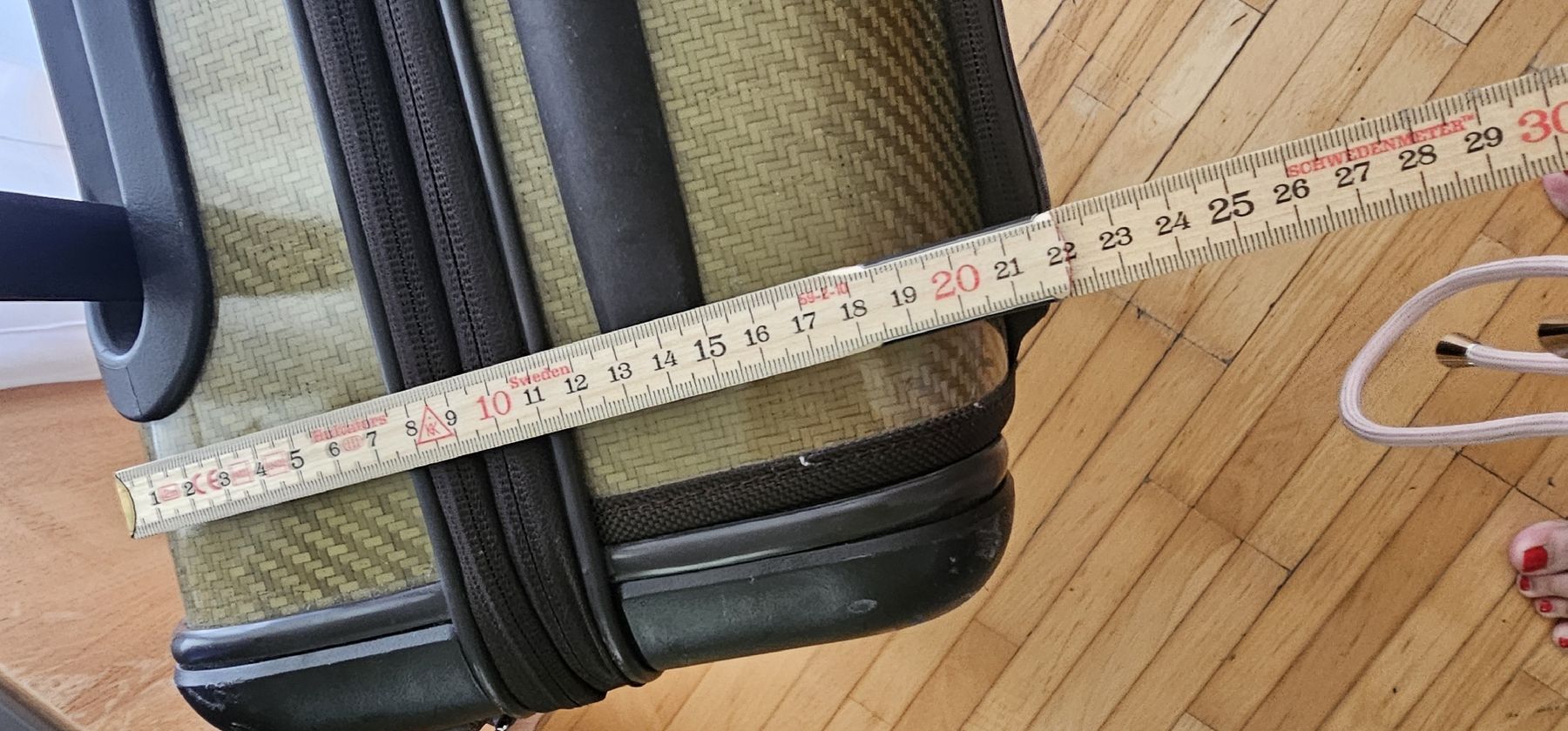 Tumi Valigie: TUMI Tegra-Lite Front Pocket erweiterbar Handgepäck – Usato da Riedikon venduto da Winter21. 8
