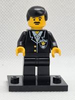 LEGO City cop011 Police - Suit with Sheriff Star, Black Legs