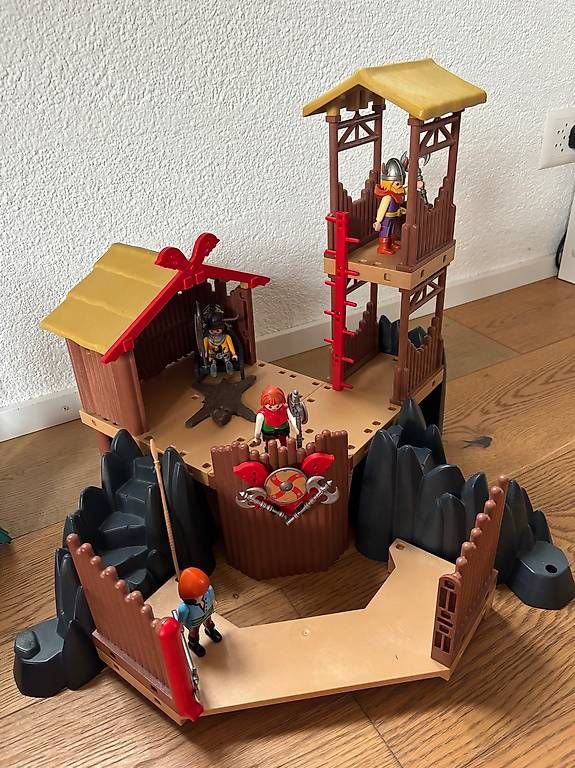 Playmobil Giocattoli: Playmobil Wikingerfestung mit Wikingerboot und Seeschlange – Usato da Kreuzlingen venduto da Brauni2010 2