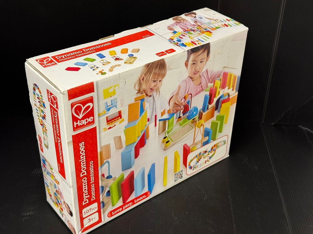 Hape Spielzeuge: Hape Dynamo Dominoes – Neu und originalverpackt aus Brüttisellen von business_peter