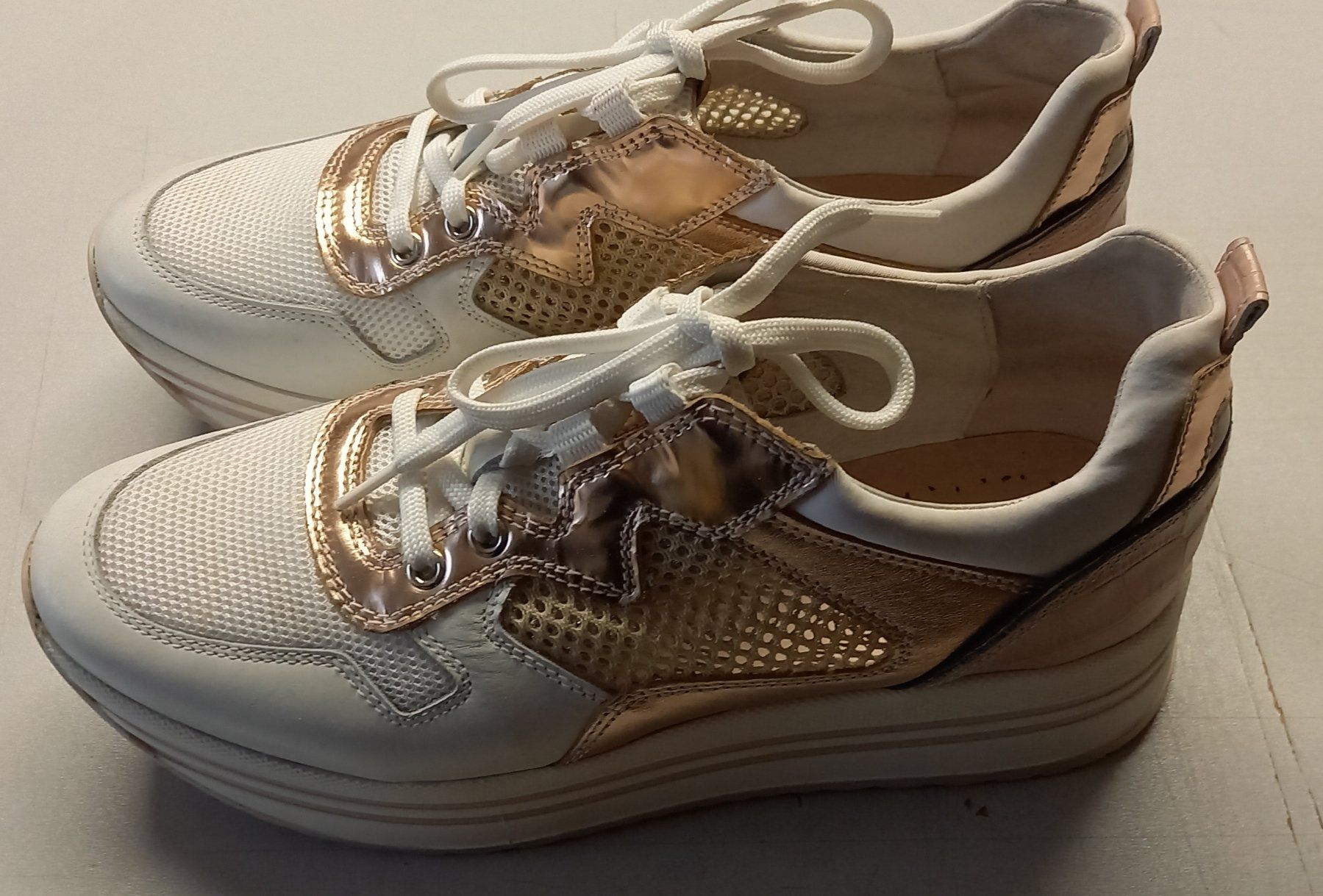 Scarpe da donna: Turnschuh für Damen – Usato da Thun venduto da Erti5
