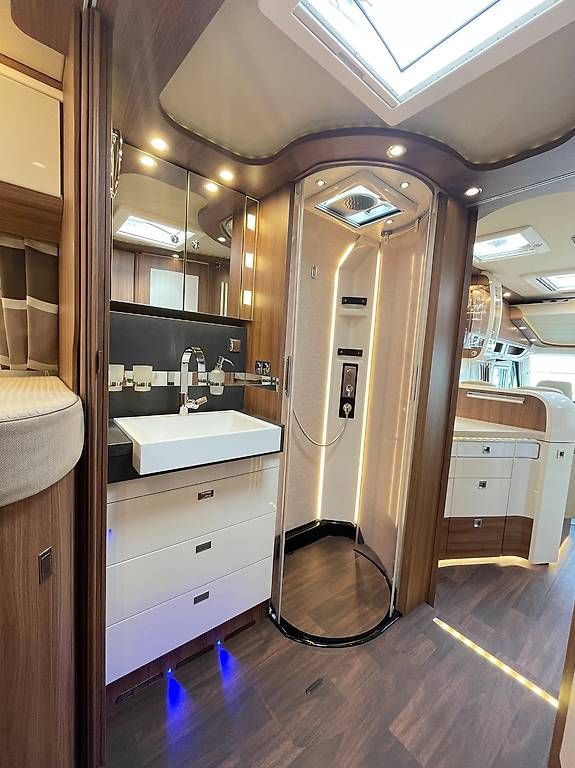 Véhicules de camping: Carthago Chic E-Line 61 XL LE – D'occasion à Langenthal par Reisemobil01 6